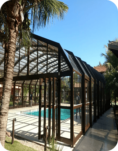 cobertura-de-grandes-dimensoes-espaco-aberto-protegido